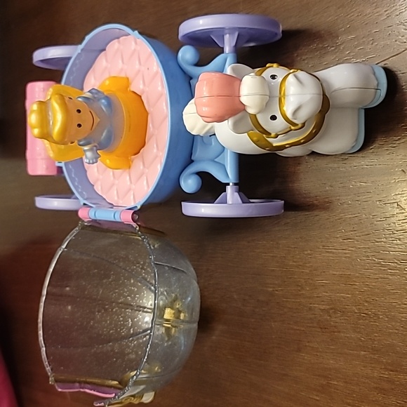 Disney Little People Cinerella with coach - Picture 2 of 2